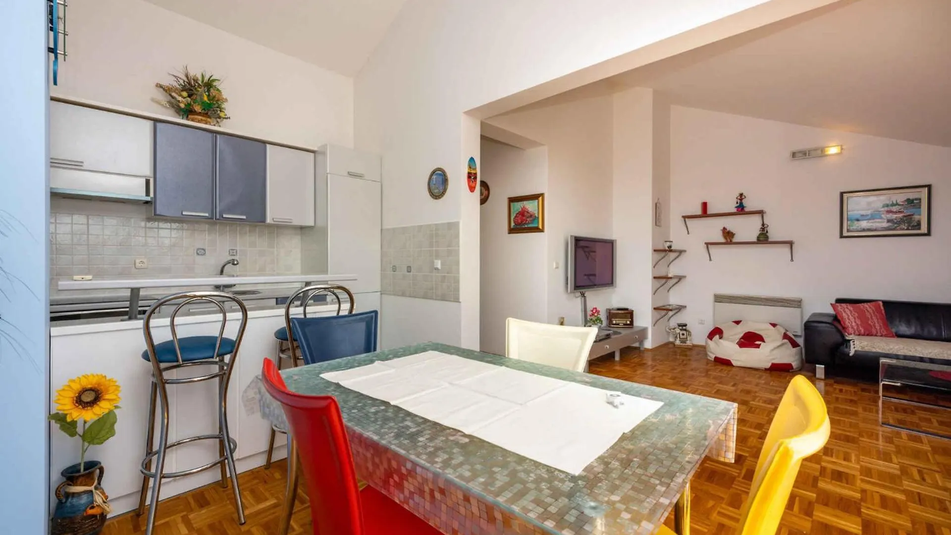 Apartment In Crikvenica 45078