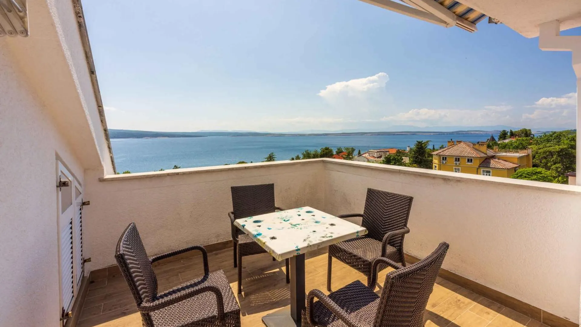 Apartment In Crikvenica 45078